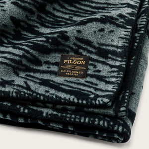 Couverture en coton par Filson | Balsam green / marsh (Blue)