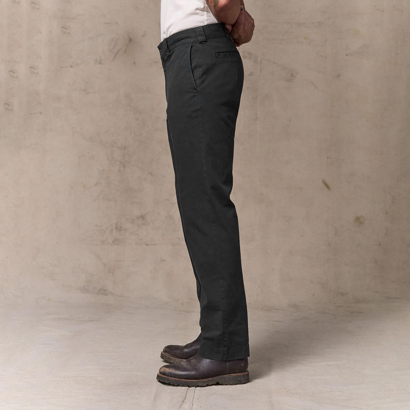 Granite mountain flat front pants di Filson | Washed faded black (Black)