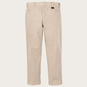 Granite mountain flat front pants by Filson | Buck tan (Beige)