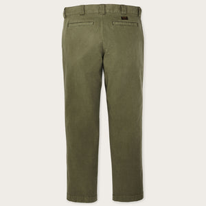 Granite mountain flat front pants di Filson | Burnt olive (Green)