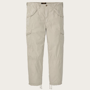 Tropical poplin cargo pants di Filson | Dried sage (White)