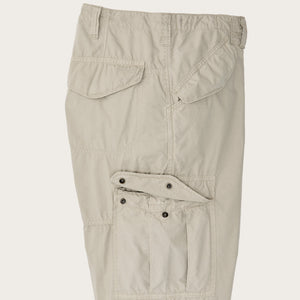Tropical poplin cargo pants di Filson | Dried sage (White)