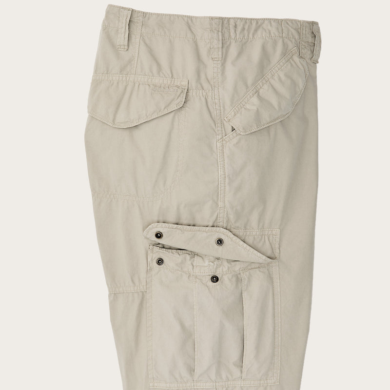 Tropical poplin cargo pants di Filson | Dried sage (White)