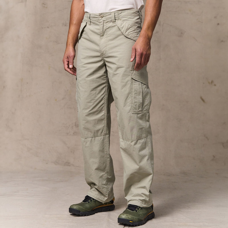 Tropical poplin cargo pants di Filson | Dried sage (White)