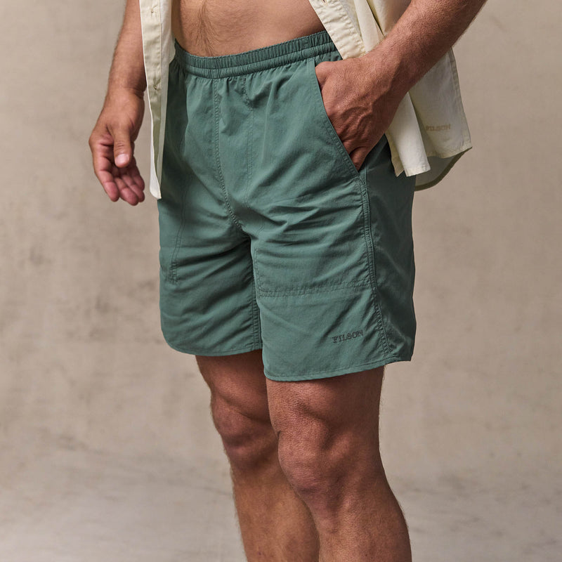 Oxbow lake trunks par Filson | Dark forest (Green)
