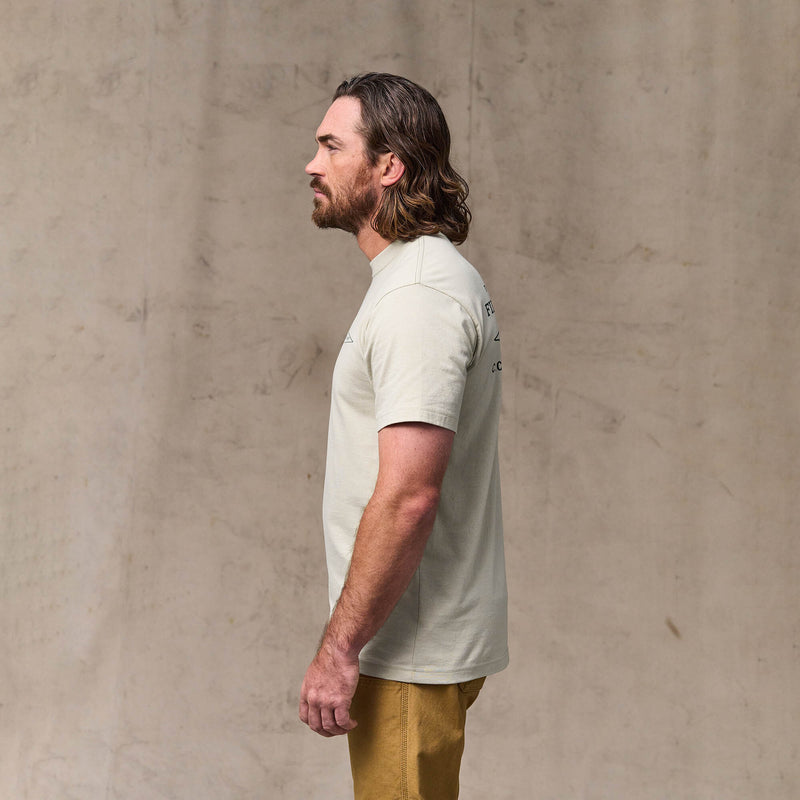 Diamond graphic t-shirt von Filson | Gray sky (Beige)