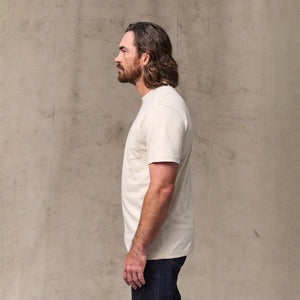 Outfitter pocket t-shirt par Filson | Natural (White)