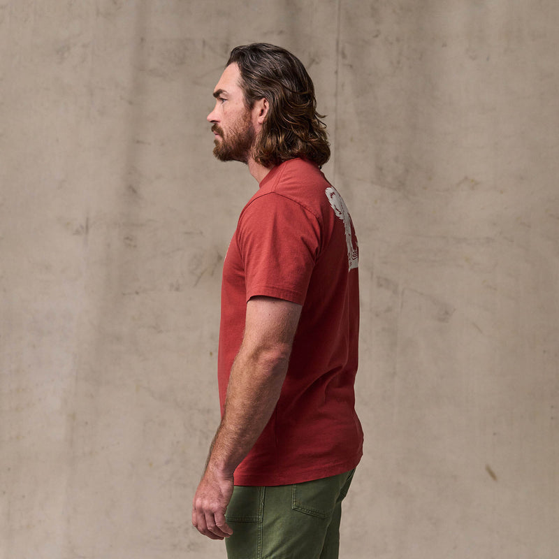 Bear graphic t-shirt par Filson | Chili oil (Red)