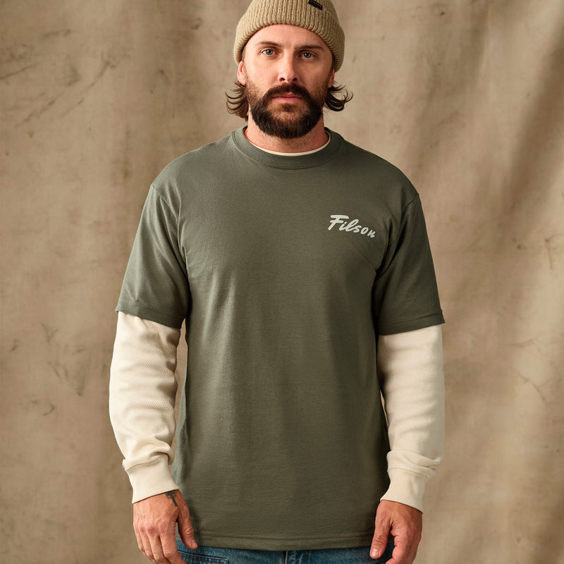 Buck graphic t-shirt di Filson | Shale (Green)