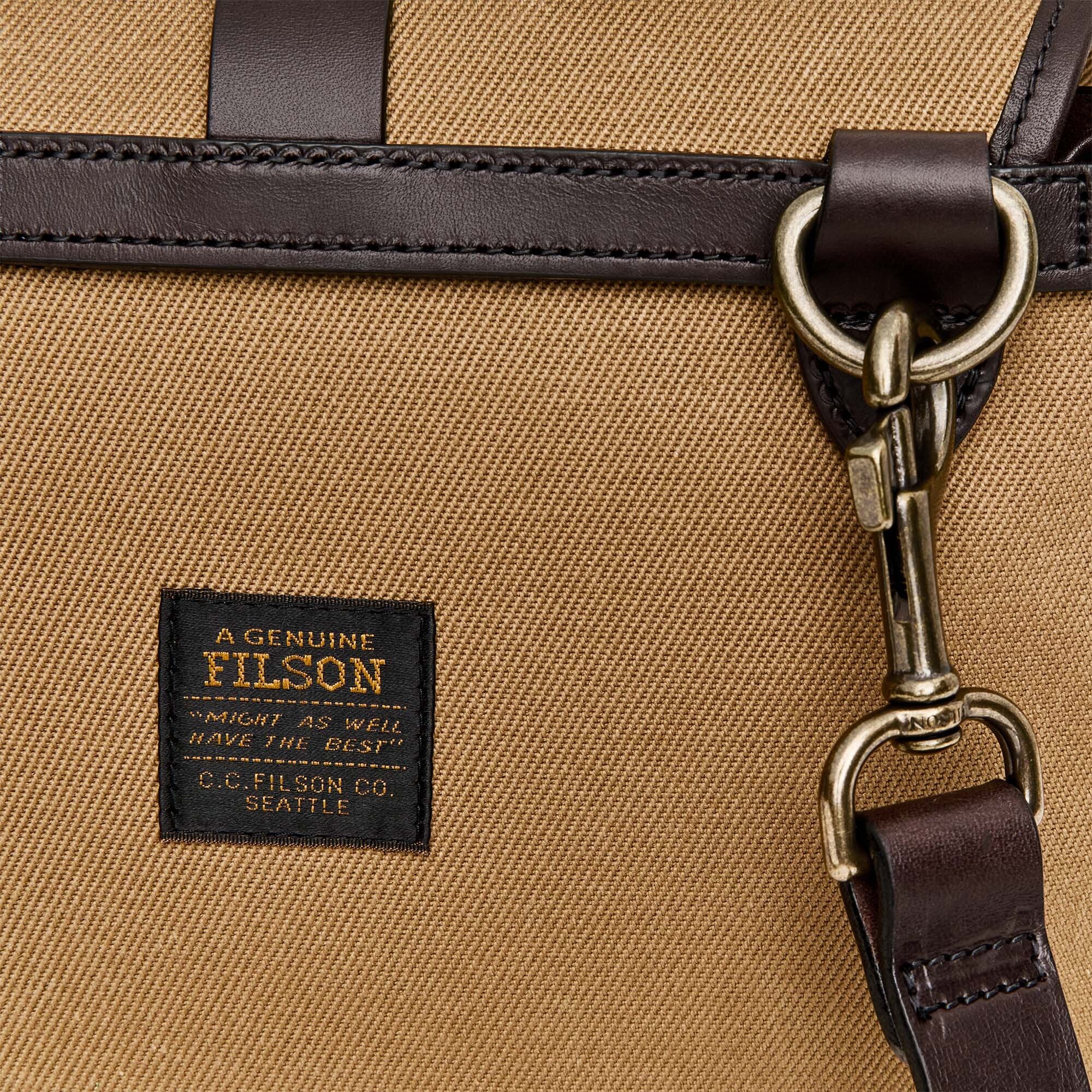Compact Field Filson Rugged twill xs field bag di Filson | Tan (Beige)