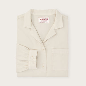 Women's long sleeve twill camp shirt par Filson | Cream (White)