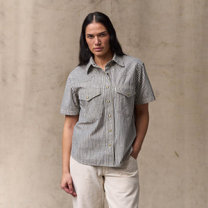 Women's short sleeve chambray western shirt von Filson | Indigo / natural (Gray)