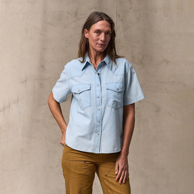 Women's short sleeve chambray western shirt von Filson | Light indigo (Blue)