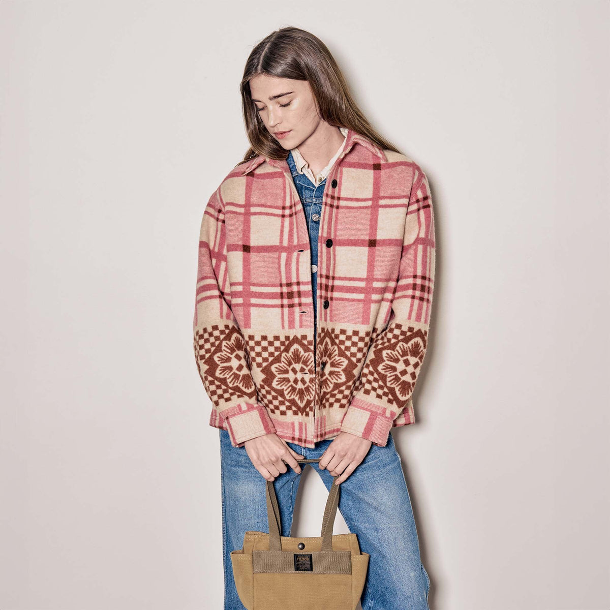 Women's blanket wool overshirt by Filson Flower blanket plaid (Pink)