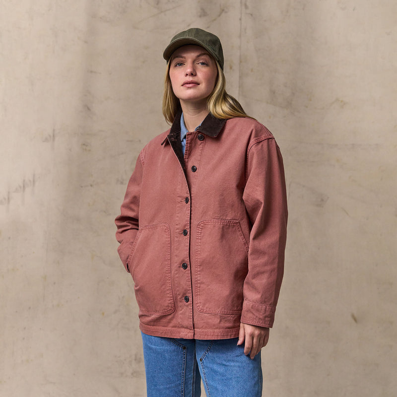 Women's canvas barn coat par Filson | Mahogany (Pink)