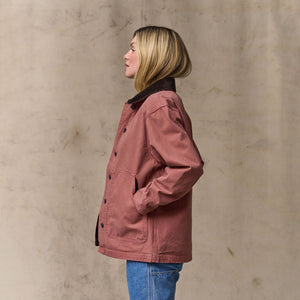 Women's canvas barn coat par Filson | Mahogany (Pink)
