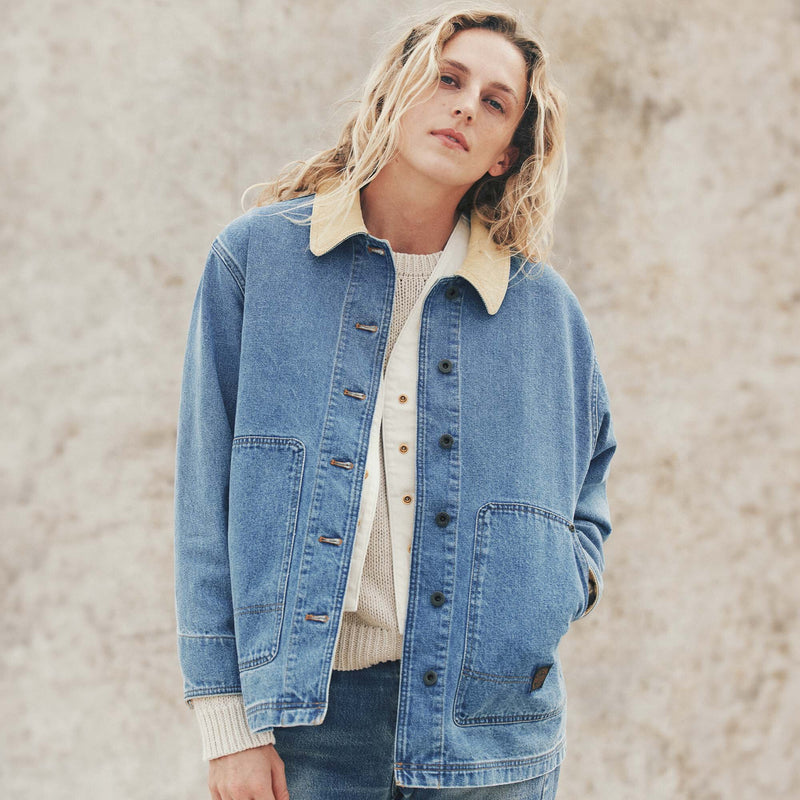 Women's 11-oz. denim barn coat von Filson | Light indigo (Blue)