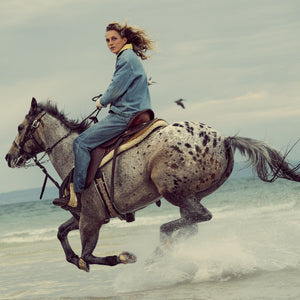 Women's 11-oz. denim barn coat von Filson | Light indigo (Blue)