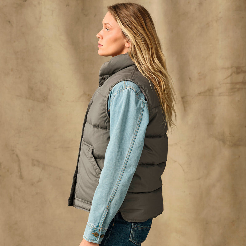 Women's heritage cotton down vest par Filson | Smokey olive (Gray)