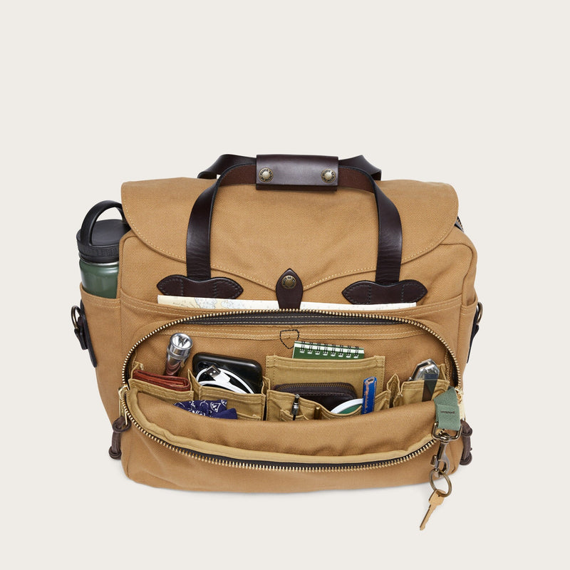 Rugged twill padded computer bag von Filson | Tan (Beige)