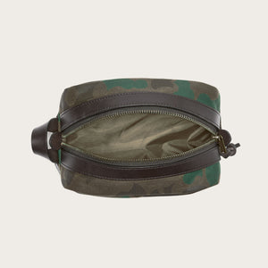 Waxed rugged twill travel kit di Filson | Dark wax shrub camo (Gray)