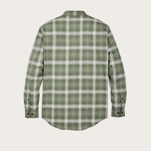 Twin lakes sport shirt par Filson | Green / gray ombre plaid (Green)