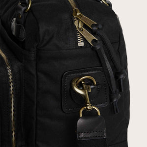 48hr duffle par Filson | Black (Black)